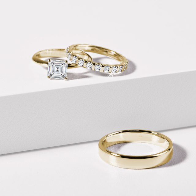 ALLIANCES EN OR AVEC BAGUE ÉTERNITÉ - ENSEMBLE D’ALLIANCES EN OR JAUNE - 