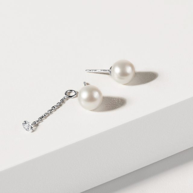 BOUCLES D'OREILLES 2 EN 1 EN OR BLANC, PERLES ET DIAMANTS - BOUCLES D'OREILLES EN PERLES - 