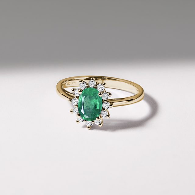 SMARAGDOVÝ PRSTEŇ ZO ŽLTÉHO ZLATA S BRILIANTMI - PRSTENE SO SMARAGDOM - 