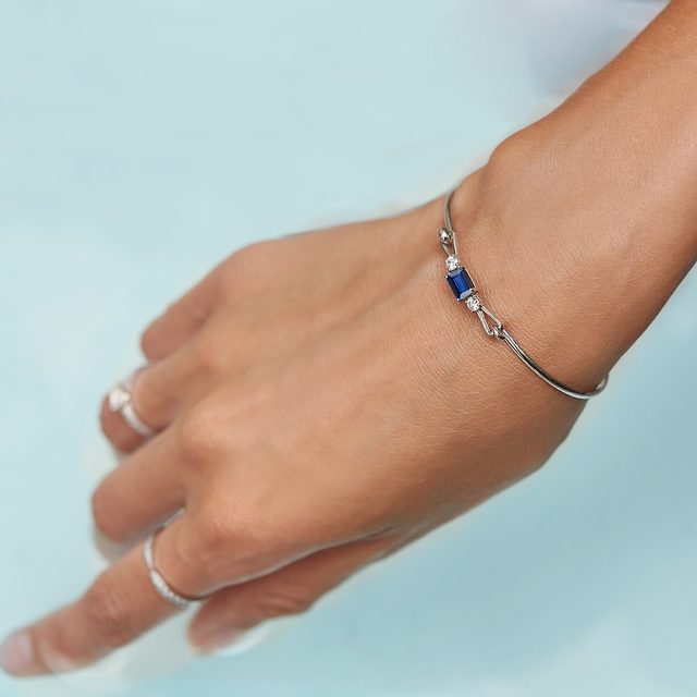LUXURY SAPPHIRE AND DIAMOND BRACELET IN WHITE GOLD - GEMSTONE BRACELETS - 