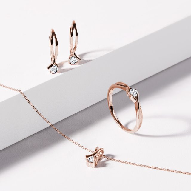 PARURE DE DIAMANTS À DOUBLE RUBAN EN OR ROSE - ENSEMBLES DE BIJOUX EN DIAMANT - 