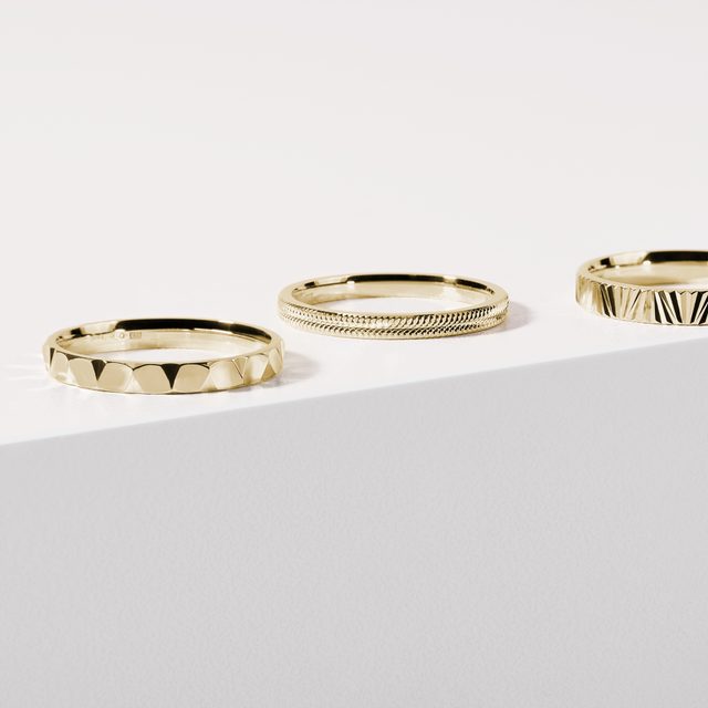 WOMEN'S RING WITH CUT FACETS IN YELLOW GOLD - YELLOW GOLD RINGS - 