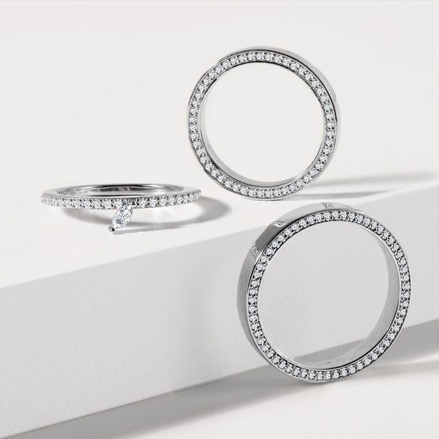 DIAMOND SIDE CHANNEL MEN'S WHITE GOLD BAND - RINGS FOR HIM - 