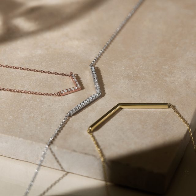 V NECKLACE IN YELLOW GOLD - YELLOW GOLD NECKLACES - 
