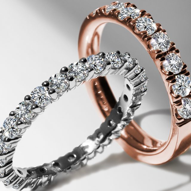 BRILLANT-EWIGKEITSRING AUS WEISSGOLD - TRAURINGE FÜR DAMEN - 