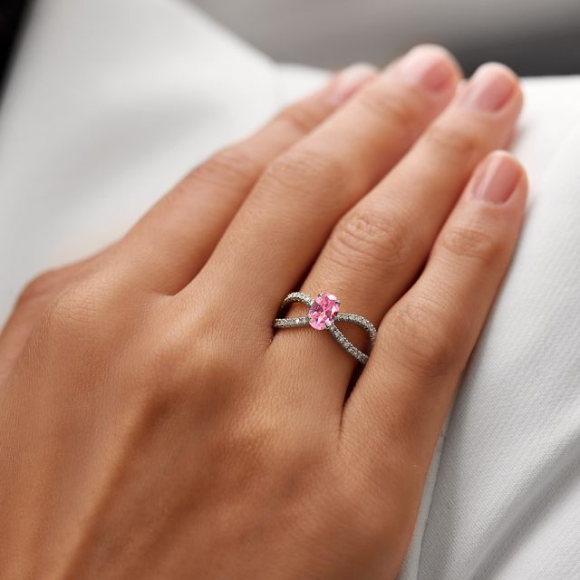 DIAMANTVERLOBUNGSRING MIT ROSA SAPHIR IN WEISSGOLD - SAPHIRVERLOBUNGSRINGE - 