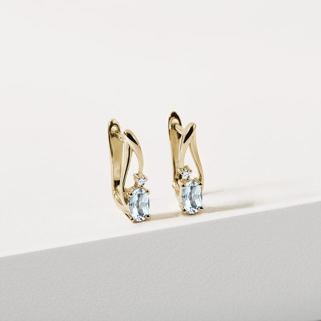 GELBGOLDENE OHRRINGE MIT AQUAMARINEN UND DIAMANTEN - OHRRINGE AQUAMARIN - 