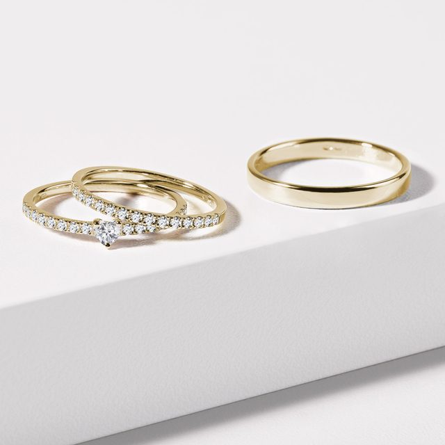 EHERINGSET AUS GELBGOLD UND DIAMANTEN - GELBGOLDENE TRAURINGE IM SET - 