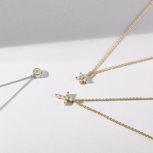 COLLIER OR JAUNE AVEC DIAMANTS - COLLIERS AVEC DIAMANTS - 