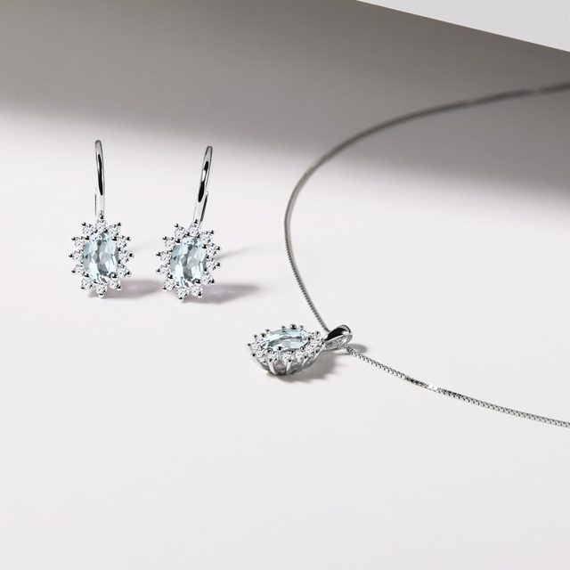 OVAL AQUAMARINE AND HALO DIAMOND NECKLACE IN WHITE GOLD - AQUAMARINE NECKLACES - 