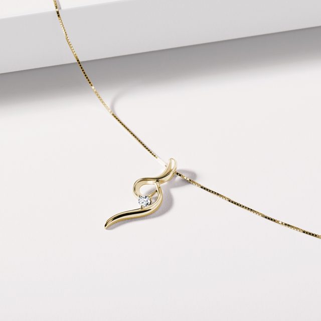 ELEGANT GOLD NECKLACE WITH A DIAMOND - DIAMOND NECKLACES - 