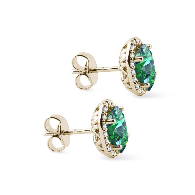 BOUCLES D'OREILLES OVALES EN OR AVEC ÉMERAUDES ET DIAMANTS - BOUCLES D'OREILLES EN ÉMERAUDE - 