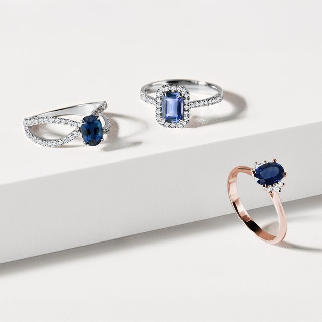 VERLOBUNGSRING MIT SAPHIREN UND DIAMANTEN IN ROSÉGOLD - SAPHIRVERLOBUNGSRINGE - 