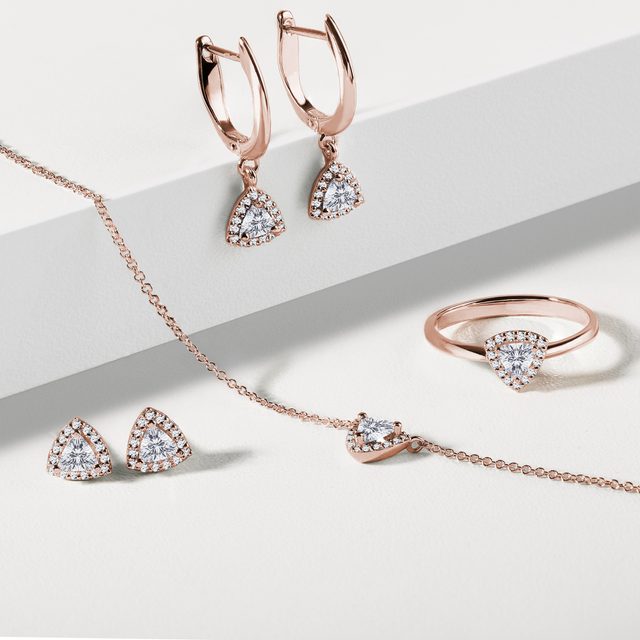 BOUCLES D'OREILLES EN OR ROSE AVEC DIAMANTS TAILLE TRILLION - BOUCLES D'OREILLES EN DIAMANT - 