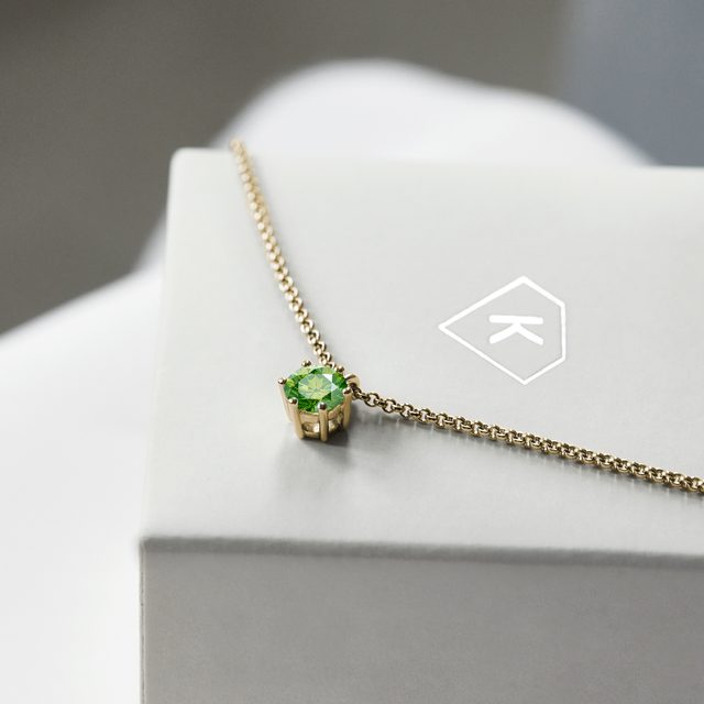 HALSKETTE AUS GELBGOLD MIT GRÜNEM DIAMANTEN - KETTEN MIT DIAMANTEN - 