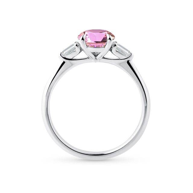 PIERŚCIONEK Z RÓŻOWYM DIAMENTEM LABORATORYJNYM W BIAŁYM ZŁOCIE - PIERŚCIONKI Z LAB GROWN DIAMENTAMI - 