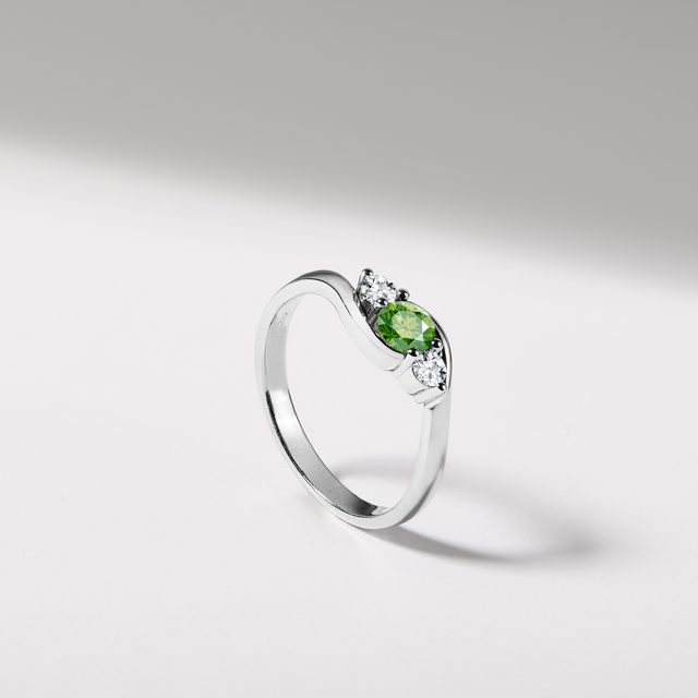 RING WITH GREEN DIAMOND IN WHITE GOLD - FANCY DIAMOND ENGAGEMENT RINGS - 
