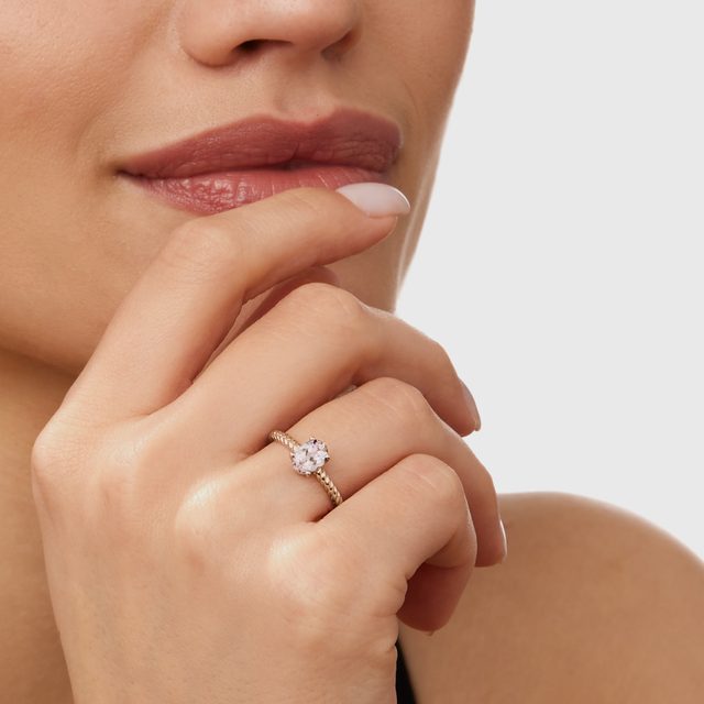 PRSTEN S MORGANITEM V RŮŽOVÉM ZLATĚ - PRSTENY S MORGANITEM - 