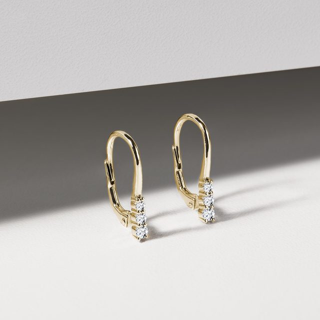 BOUCLES D'OREILLES EN OR JAUNE AVEC DIAMANTS BLANCS - BOUCLES D'OREILLES EN DIAMANT - 