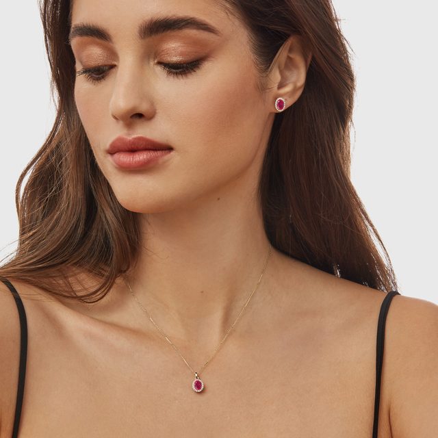 RUBY AND DIAMOND HALO NECKLACE IN YELLOW GOLD - RUBY NECKLACES - 
