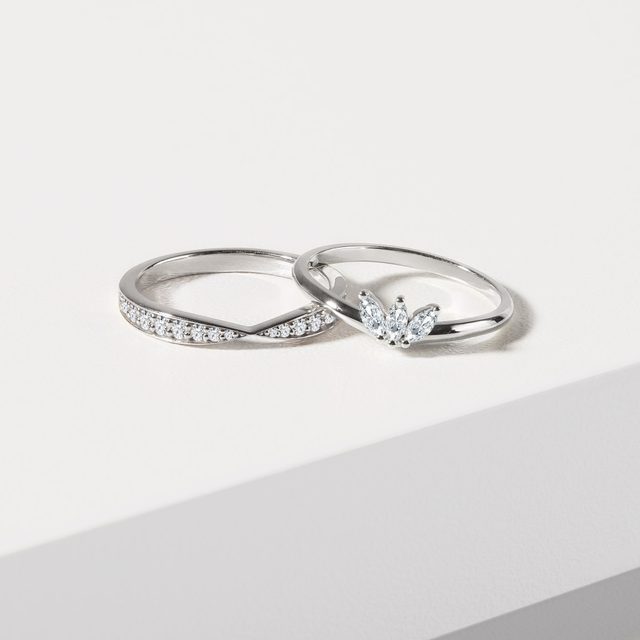 BAGUE EN OR BLANC AVEC 3 DIAMANTS MARQUISE - BAGUES DE FIANÇAILLES EN DIAMANT - 