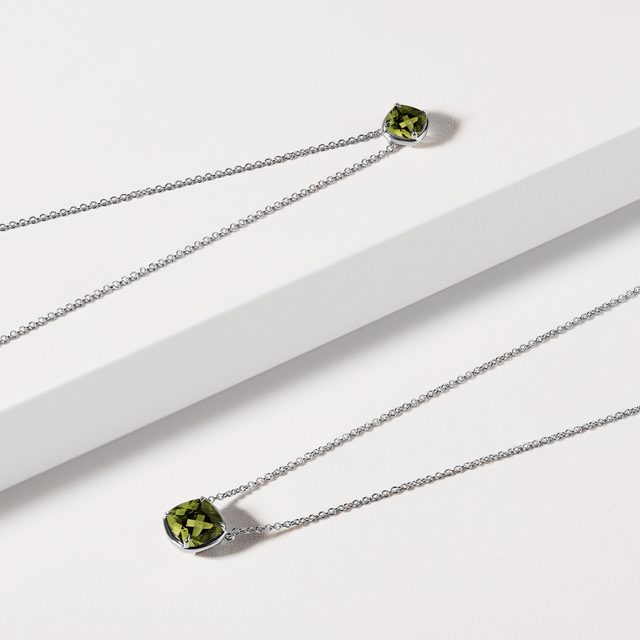 NÁHRDELNÍK Z BÍLÉHO ZLATA S VLTAVÍNEM - NÁHRDELNÍKY S VLTAVÍNEM - 