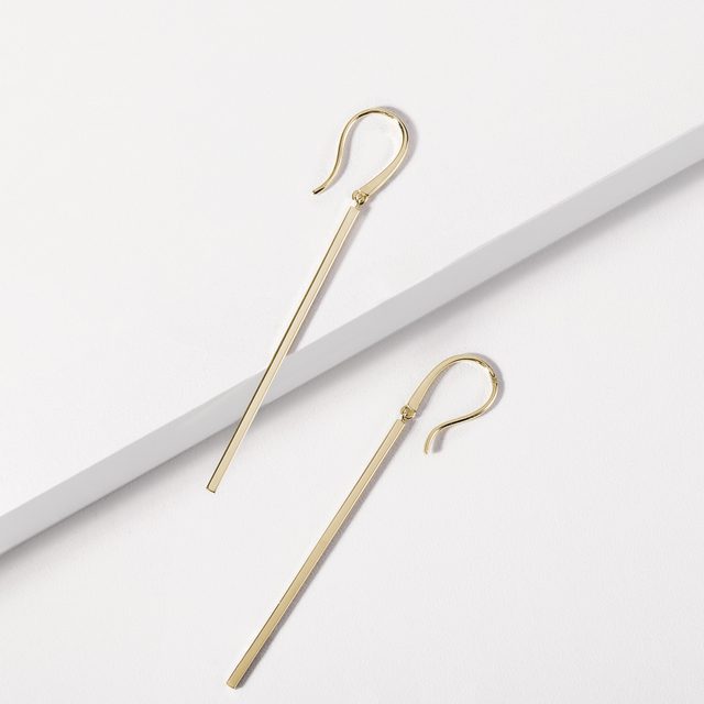 VISACÍ NÁUŠNICE TYČINKY ZE ŽLUTÉHO ZLATA - ZLATÉ NÁUŠNICE - 