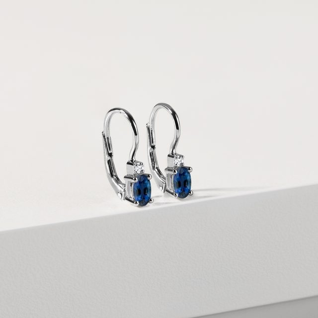 BOUCLES D'OREILLES EN OR AVEC BRILLANTS ET SAPHIRS TAILLE OVALE - BOUCLES D'OREILLES EN SAPHIR - 