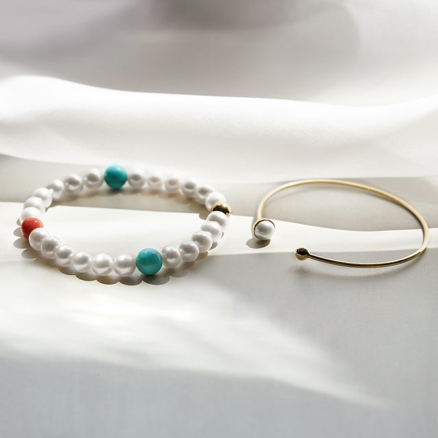 MINIMALISTISCHES GOLDARMBAND MIT PERLE - ARMSPANGEN - 