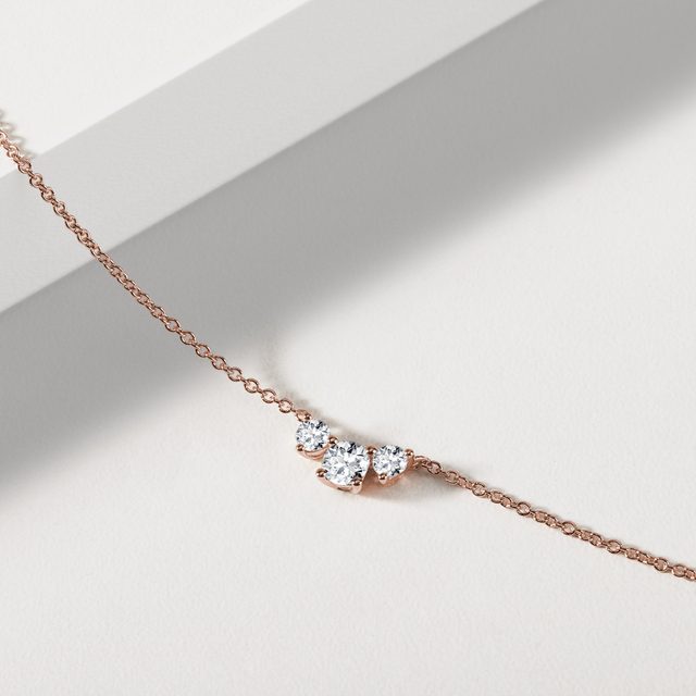 HALSKETTE MIT DREI DIAMANTEN AUS ROSÉGOLD - KETTEN MIT DIAMANTEN - 
