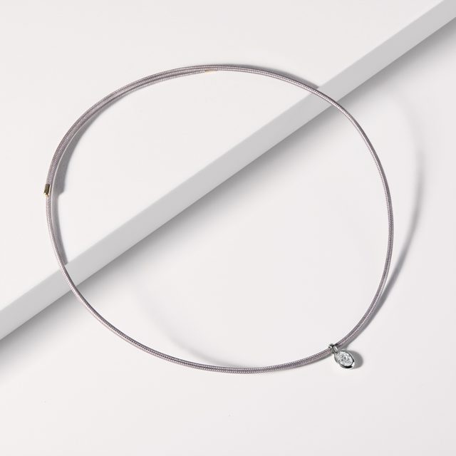 ANHÄNGER MIT 0,69 CT OVALEM LABORDIAMANT IN WEISSGOLD - MAGNETISCHE HALSKETTEN - 