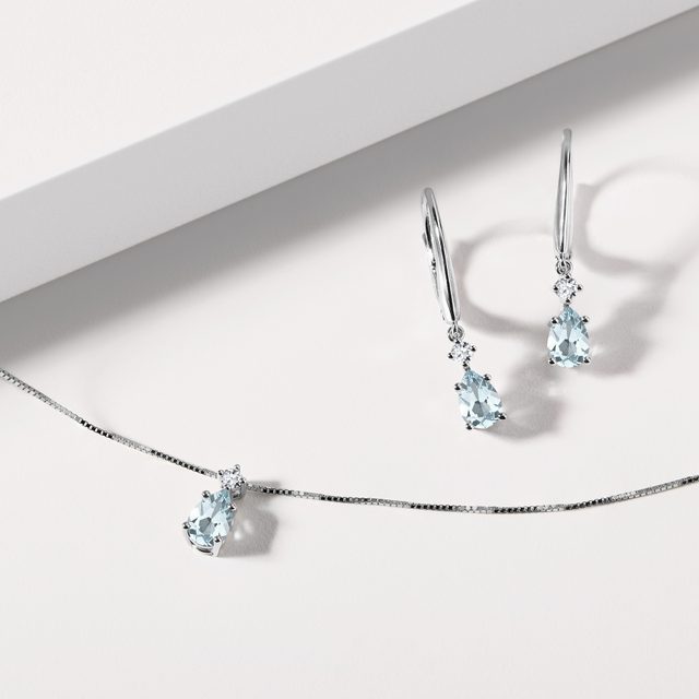 AQUAMARINE DROP EARRINGS IN WHITE GOLD - AQUAMARINE EARRINGS - 