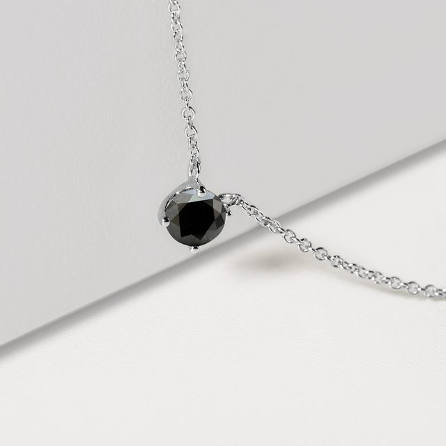 NÁHRDELNÍK S ČERNÝM BRILIANTEM V BÍLÉM 14K ZLATĚ - NÁHRDELNÍKY S DIAMANTY - 
