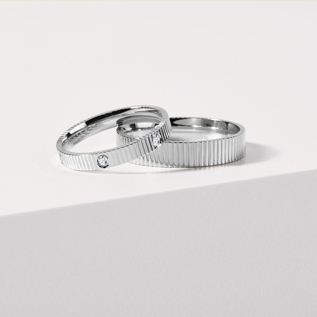 DÁMSKA SVADOBNÁ OBRÚČKA Z BIELEHO ZLATA SO 6 DIAMANTMI - PRSTENE DIAMANT - 