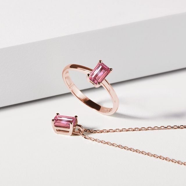 EMERALD CUT TOURMALINE PENDANT IN ROSE GOLD - TOURMALINE NECKLACES - 