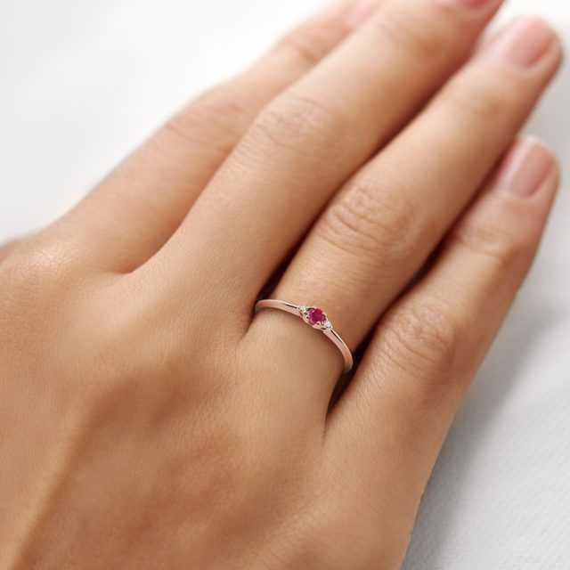 RUBIN VERLOBUNGSRING IN ROSÉGOLD - RUBIN-VERLOBUNGSRINGE - 