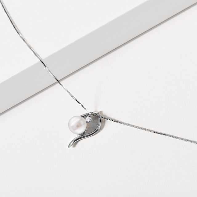 PENDENTIF EN OR BLANC AVEC PERLE D'EAU DOUCE - PENDENTIFS EN PERLES - 