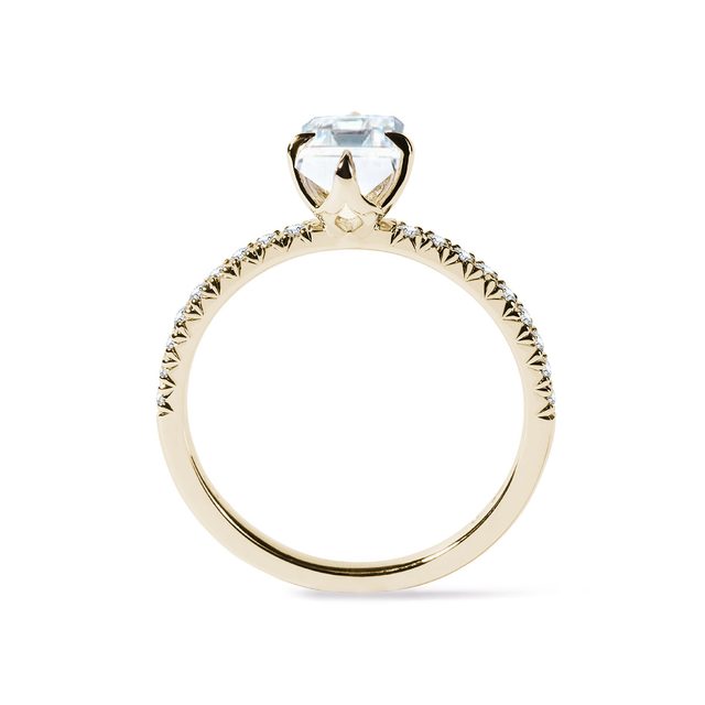 ZÁSNUBNÍ PRSTEN EMERALD VE ŽLUTÉM 14K ZLATĚ - ZÁSNUBNÍ PRSTENY S LAB GROWN DIAMANTY - 