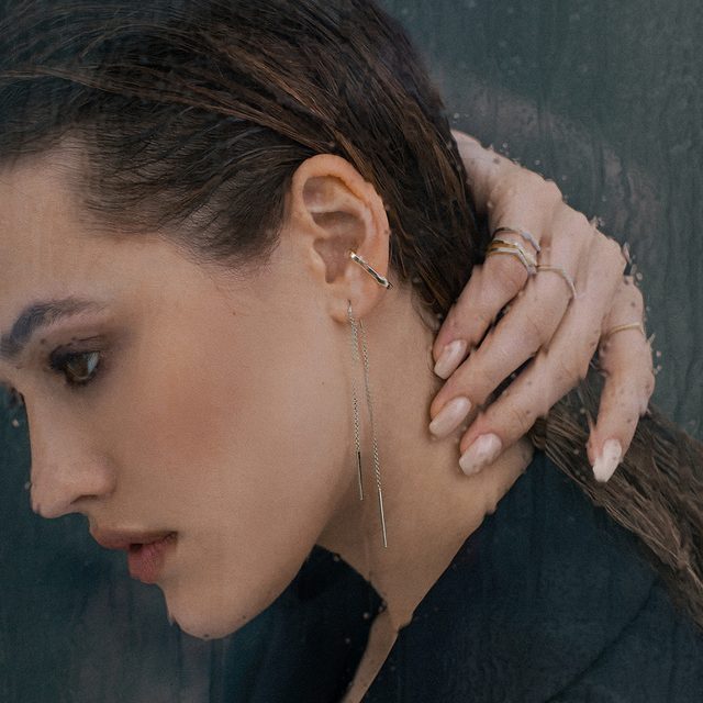 DIAMOND BAR THREADER EARRINGS IN WHITE GOLD - DIAMOND EARRINGS - 