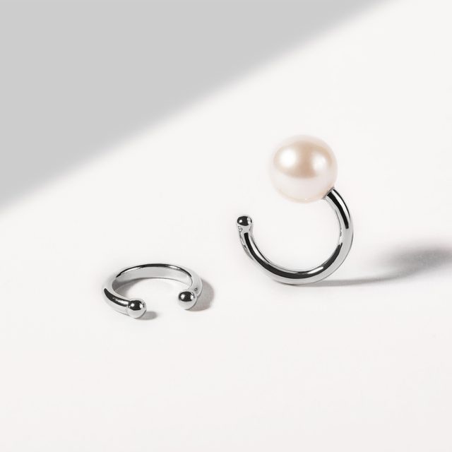 MODERNÍ EAR CUFF NÁUŠNICE S PERLOU V BÍLÉM ZLATĚ - PERLOVÉ NÁUŠNICE - 