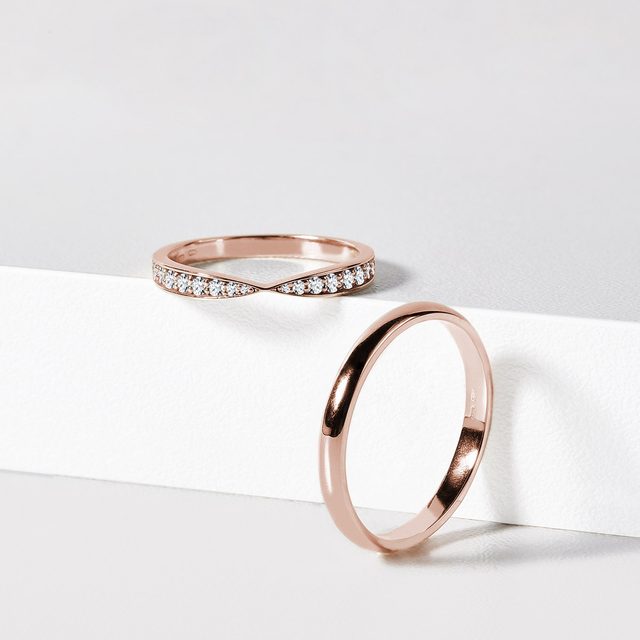 BRILLIANT RING MADE OF ROSE GOLD - WOMEN'S WEDDING RINGS - 