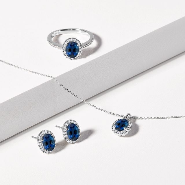 BOUCLES D'OREILLES OVALES EN OR BLANC, SAPHIR ET DIAMANT - BOUCLES D'OREILLES EN SAPHIR - 