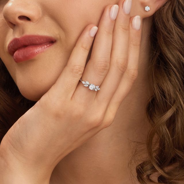 MARQUISE DIAMOND ENGAGEMENT RING IN WHITE GOLD - DIAMOND ENGAGEMENT RINGS - 