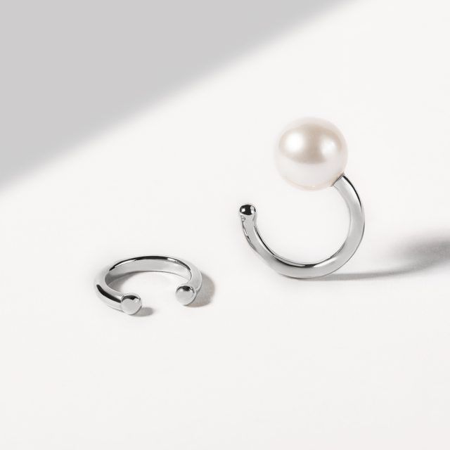 BAGUE D'OREILLE EN OR BLANC ET PERLE D'EAU DOUCE - BOUCLES D'OREILLES EN PERLES - 