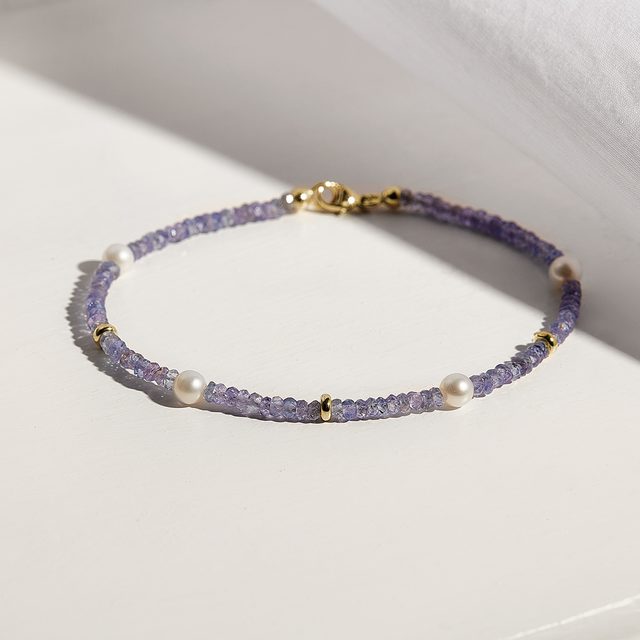 BRACELET EN OR JAUNE AVEC TANZANITES ET PERLES - BRACELETS AVEC MINÉRAUX - 