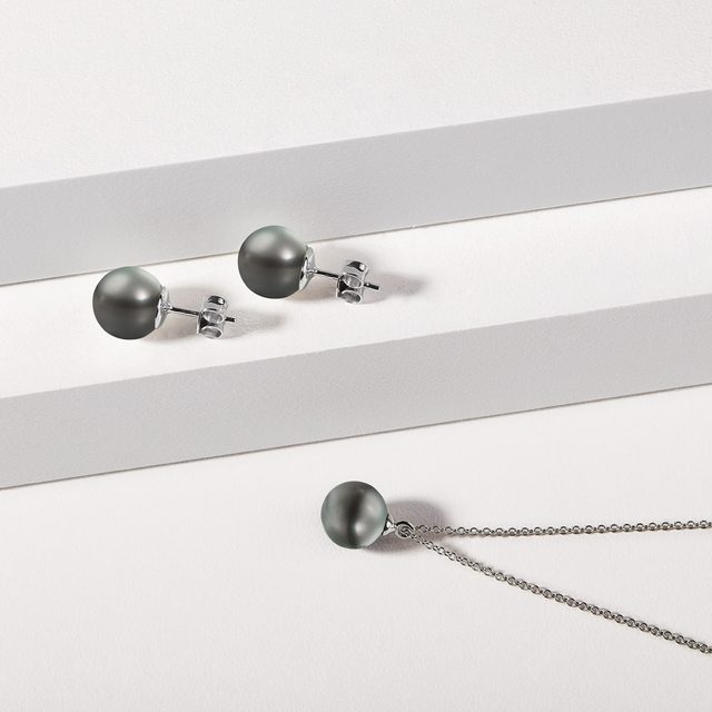 BOUCLES D'OREILLES D'OR BLANC AVEC PERLES DE TAHITI - BOUCLES D'OREILLES EN PERLES - 