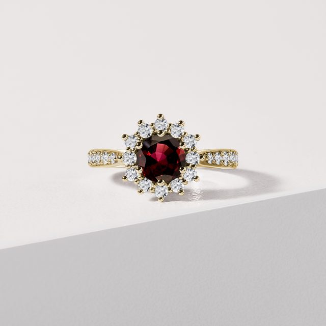 GELBGOLDRING MIT RUNDEM GARNET UND DIAMANTEN - RINGE GRANAT - 