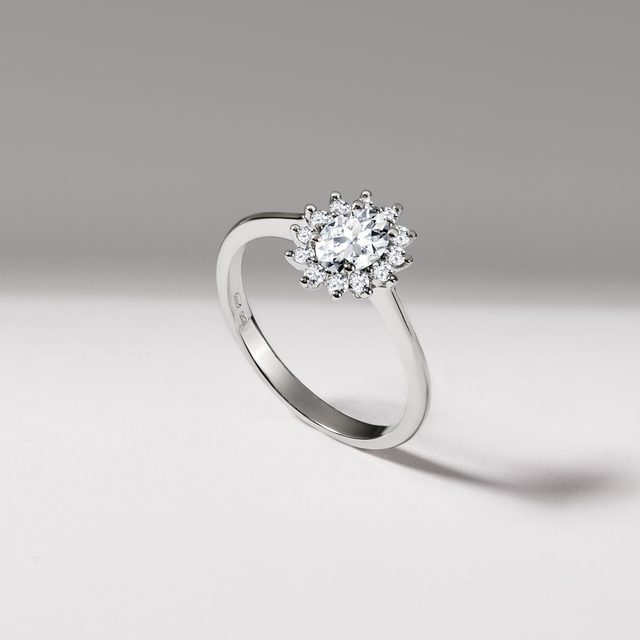LUXURIOUS KATE RING WITH DIAMONDS IN WHITE GOLD - DIAMOND ENGAGEMENT RINGS - 