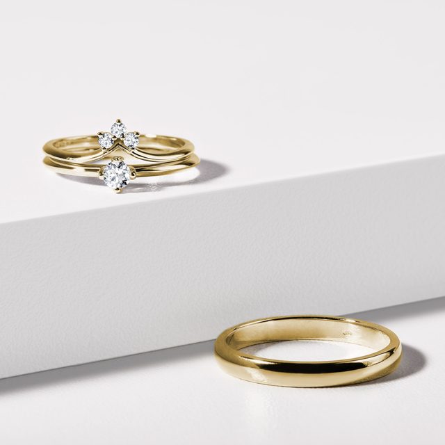 CHEVRON-HOCHZEITSSET MIT 3 DIAMANTEN IN GELBGOLD - GELBGOLDENE TRAURINGE IM SET - 