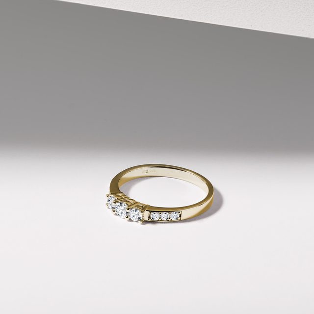 GELBGOLDENER RING MIT NEUN DIAMANTEN - VERLOBUNGSRINGE DIAMANTEN - 